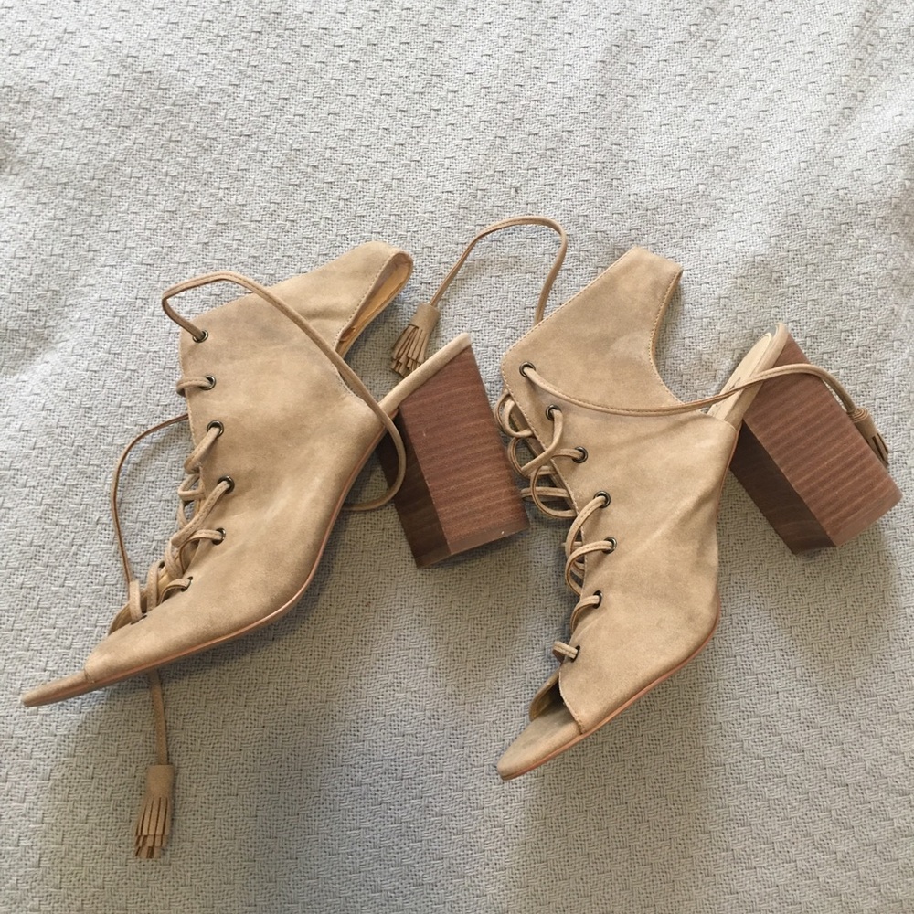 Jessica Simpson Brand Tan Wedge Tie-Ups, size 10